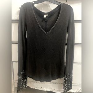 We The Free Long Sleeve Thermal w/ Lace🖤🩶